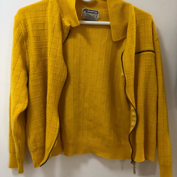 Vest yellow - Picture 2 of 4
